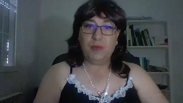 Snapshot of nataliacd chatting on 09.10.25 nataliacd online show from 09.10.25