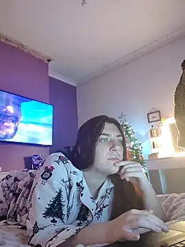 Snapshot of SerenaVice chatting on 12.15.25 SerenaVice online show from 12.15.25