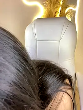 Zoe Serrat online show from 11.25.25