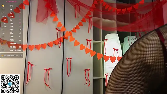 Quinavelle online show from 02.14.26