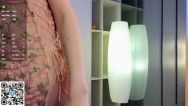 Quinavelle online show from 03.11.26