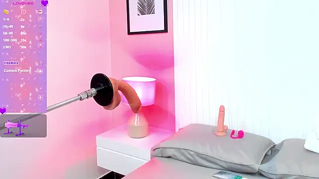 Snapshot of lauren_stone_ chatting on 11.25.25 lauren stone online show from 11.25.25