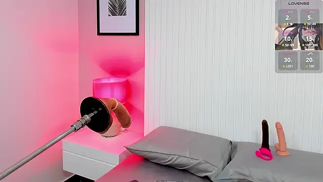 Snapshot of lauren_stone_ chatting on 12.17.25 lauren stone online show from 12.17.25