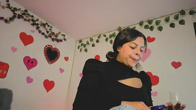 Snapshot of MiaCollinssx chatting on 02.18.26 MiaCollinssx online show from 02.18.26