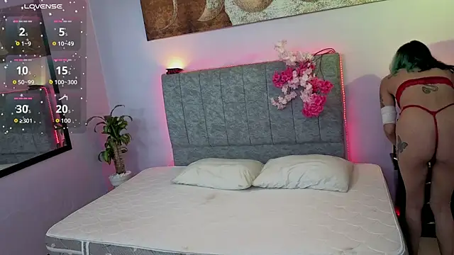 Snapshot of Lilith_morgan01 chatting on 10.14.25 Lilith morgan01 online show from 10.14.25