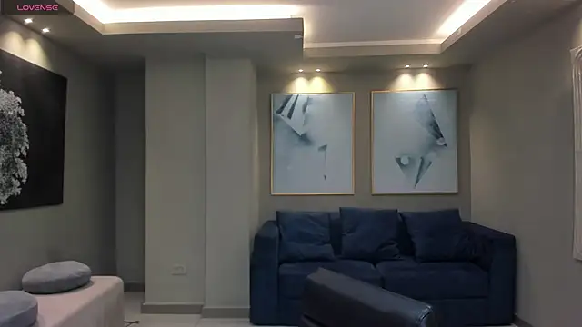 LeahNovac online show from 09.10.25