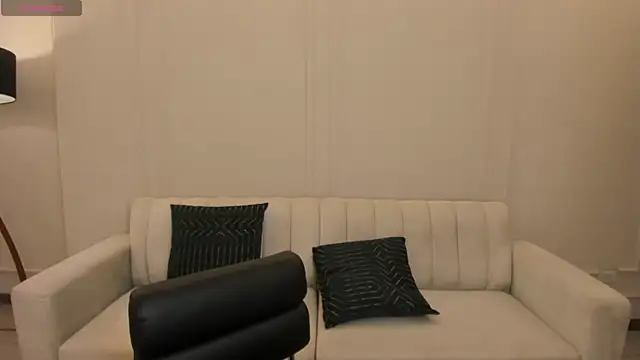 LeahNovac online show from 11.28.25