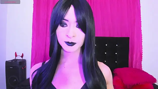 Snapshot of cutenaked_8 chatting on 08.10.26 cutenaked 8 online show from 08.10.26