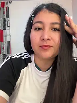 Snapshot of evelyn_1702 chatting on 11.02.25 evelyn 1702 online show from 11.02.25