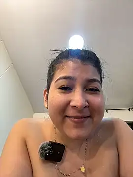 evelyn 1702 online show from 02.16.26