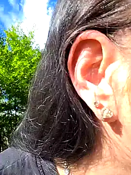 Swiss Lady online show from 09.15.25