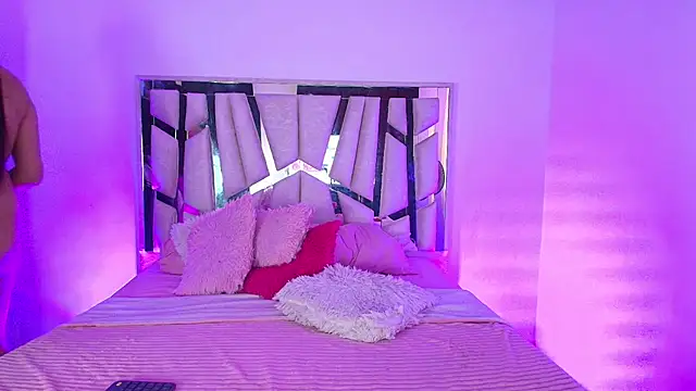 melody  stone online show from 11.24.25