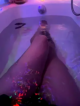 Snapshot of PuraTinta_miau chatting on 11.19.25 PuraTinta miau online show from 11.19.25