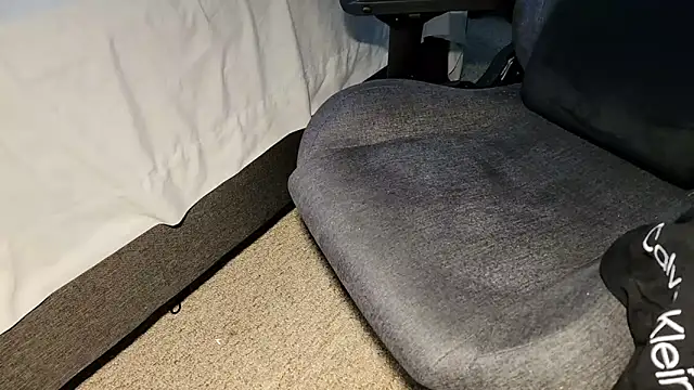 Snapshot of catt18 chatting on 11.11.25 catt18 online show from 11.11.25