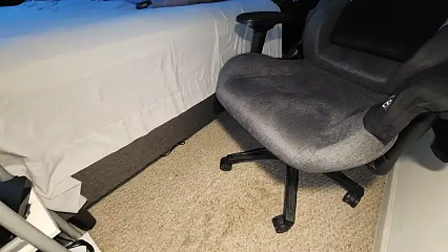 Snapshot of catt18 chatting on 11.18.25 catt18 online show from 11.18.25