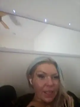 Snapshot of playboyequal chatting on 04.14.26 playboyequal online show from 04.14.26