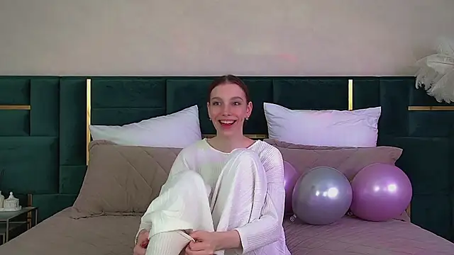 VeronicaVances online show from 06.12.26