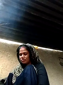 Snapshot of Hot_ashna chatting on 11.27.25 Hot ashna online show from 11.27.25