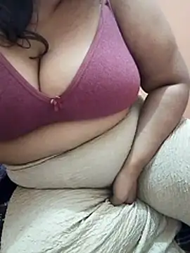 Snapshot of sweet_parul chatting on 12.20.25 sweet parul online show from 12.20.25