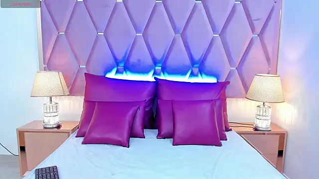 MaskedGirl  online show from 11.05.25