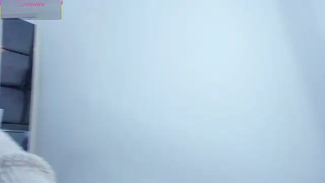 Slenna Moon online show from 11.25.25