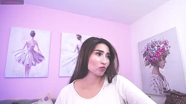 Snapshot of linda_morgan1 chatting on 10.15.25 linda morgan1 online show from 10.15.25