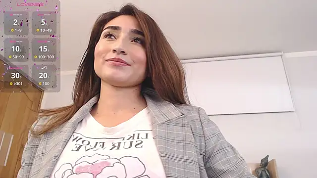 Snapshot of linda_morgan1 chatting on 11.08.25 linda morgan1 online show from 11.08.25