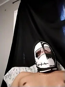 Snapshot of rosembertg chatting on 11.17.25 rosembertg online show from 11.17.25