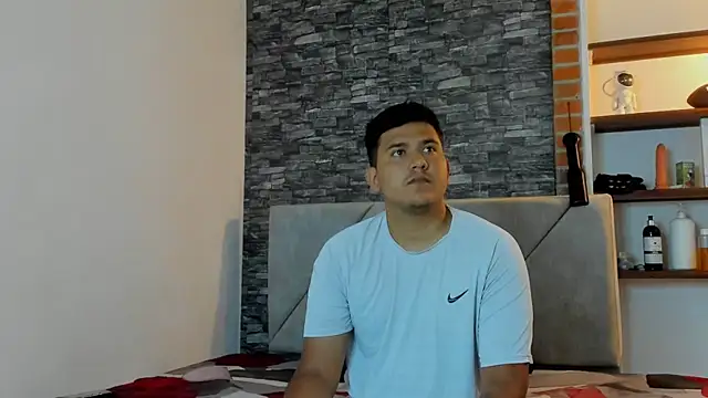 Sexxyy Couple  online show from 05.06.26
