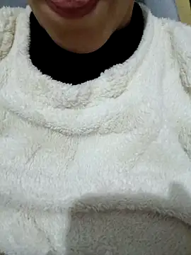 Snapshot of Ahalm chatting on 11.26.25 Ahalm online show from 11.26.25