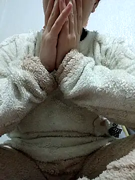 Snapshot of Ahalm chatting on 11.28.25 Ahalm online show from 11.28.25