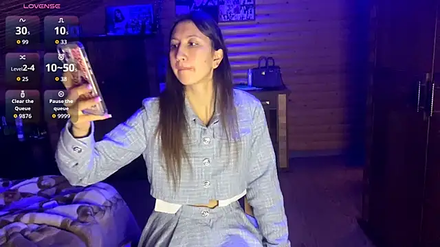 Shyselly online show from 10.21.25