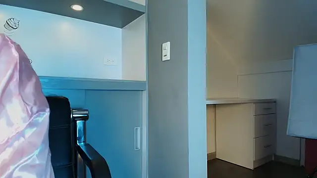 Skylar  Desire online show from 09.10.25