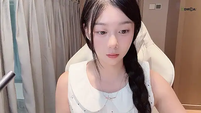 Makinghappymyself  online show from 11.05.25