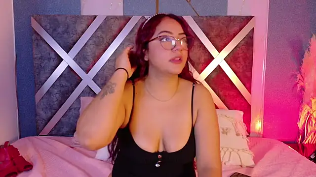 Snapshot of DaniniAnderson chatting on 09.18.25 DaniniAnderson online show from 09.18.25