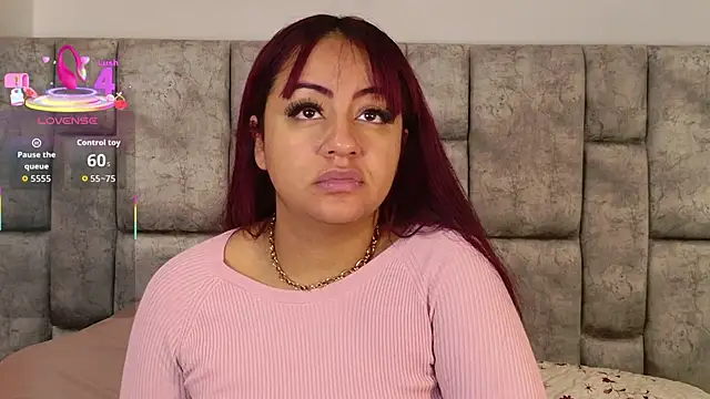 Snapshot of DaniniAnderson chatting on 11.19.25 DaniniAnderson online show from 11.19.25