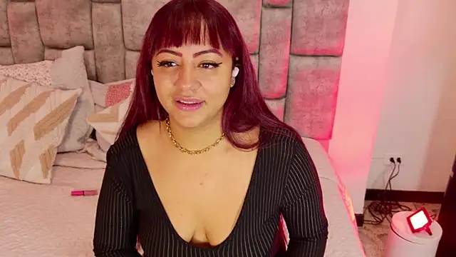 Snapshot of DaniniAnderson chatting on 12.02.25 DaniniAnderson online show from 12.02.25