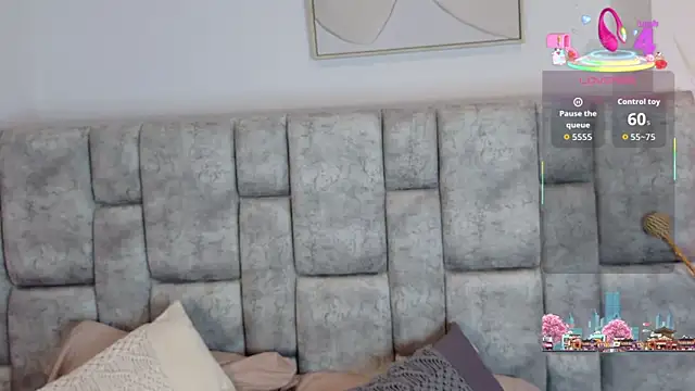 Snapshot of DaniniAnderson chatting on 12.15.25 DaniniAnderson online show from 12.15.25