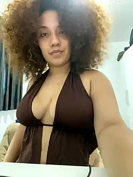 Snapshot of MorganaBelc chatting on 11.03.25 MorganaBelc online show from 11.03.25