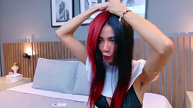 luna roja25 online show from 09.18.25