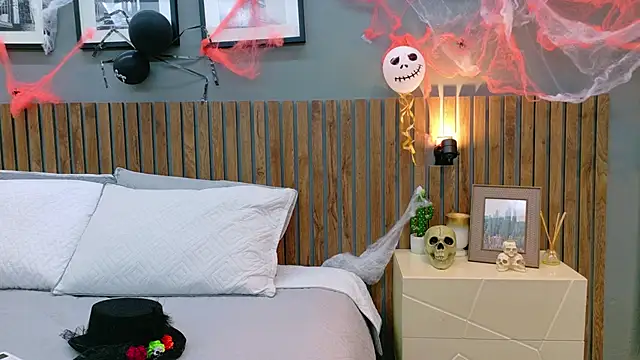 luna roja25 online show from 10.29.25