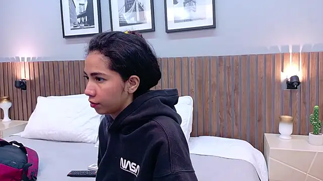 luna roja25 online show from 03.04.26