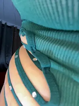 Snapshot of tianastone_ chatting on 10.04.25 tianastone online show from 10.04.25