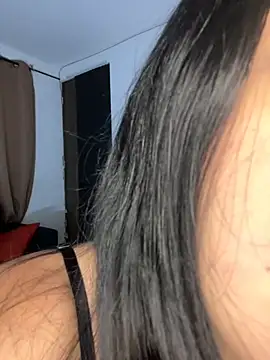 Snapshot of tianastone_ chatting on 10.13.25 tianastone online show from 10.13.25