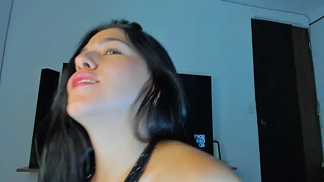 Snapshot of tianastone_ chatting on 11.07.25 tianastone online show from 11.07.25