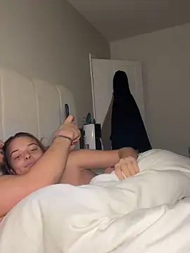 KayleeBella online show from 11.15.25