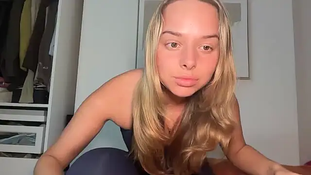 KayleeBella online show from 03.12.26