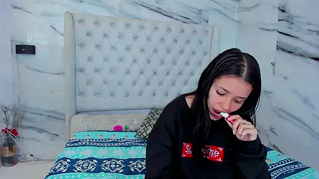 Ari and Storm online show from 11.19.25