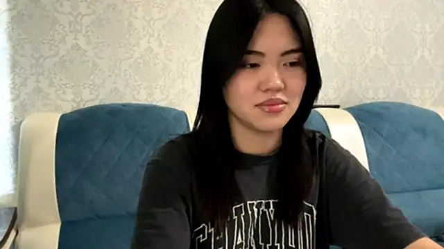 Snapshot of MIMIMary chatting on 09.19.25 MIMIMary online show from 09.19.25