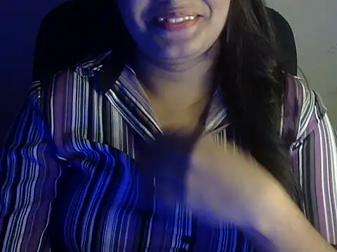 Aanya Hazel online show from 10.17.25